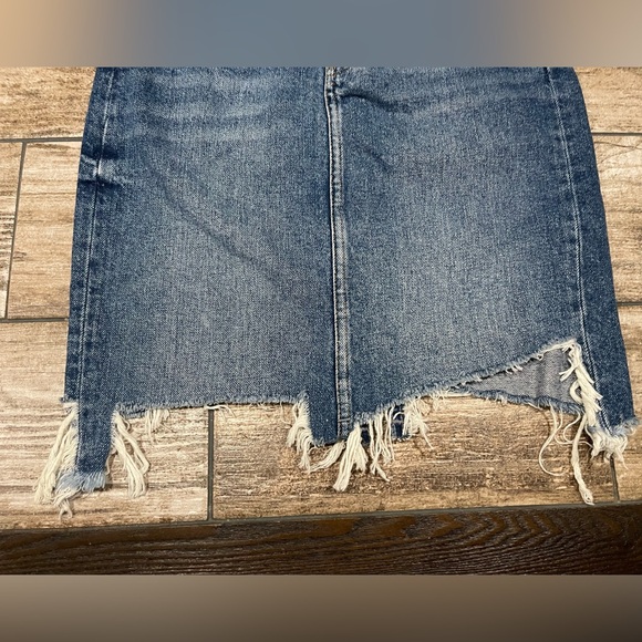 🩵H&M Distressed Medium Wash Denim Midi Skirt Women’s Size 0 NWT🩵 - Picture 5 of 11